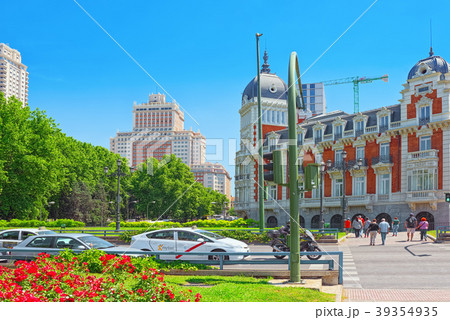 Palacio on Spain Square (Plaza de Espana) Palacio on Spain Square (Plaza de Espana) 39354935