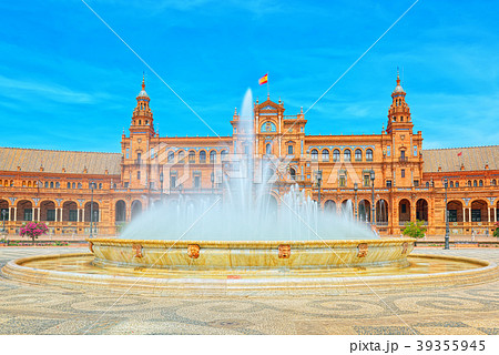 Square of the Spain is a square  39355945