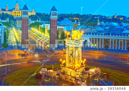 Panorama Towers Venetian and Square of Spain  39356048