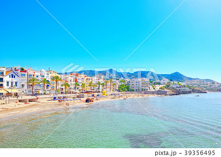 View of the beach and the sea shore  39356495