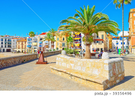 View of the embankment and the promenade 39356496