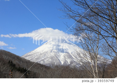 喜茂別町、相川地区から見る羊蹄山 39359749