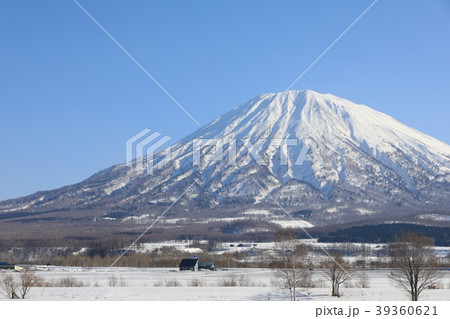 倶知安町、八幡駐車場から見る羊蹄山 倶知安町、八幡駐車場から見る羊蹄山 39360621