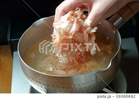 昆布と鰹の合わせ出汁 39360692