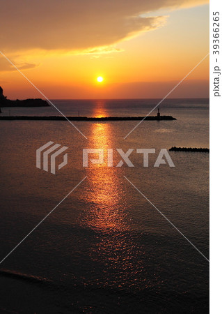 西伊豆 松崎港の夕陽 西伊豆 松崎港の夕陽 39366265
