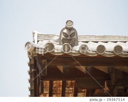 寺　屋根　鬼瓦　薬師寺 39367514