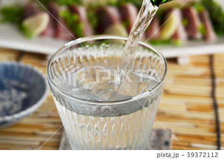 初鰹で乾杯 39372112
