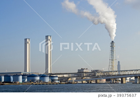 火力発電所の煙突 火力発電所の煙突 39375637