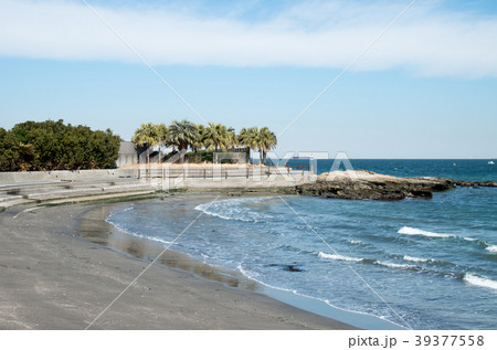 海水浴場の波打ち際の景色 海水浴場の波打ち際の景色 39377558