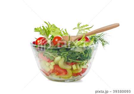 Salad with fresh vegetables Salad with fresh vegetables 39380093