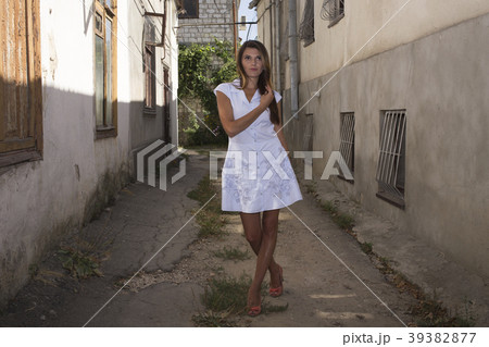 Girl and city. Girl and city. 39382877