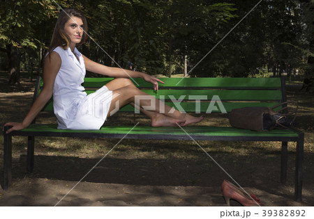 Girl and city. Girl and city. 39382892