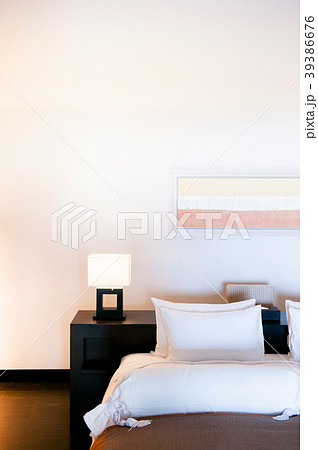 Contemporary style bedroom with pillow white wall Contemporary style bedroom with pillow white wall 39386676