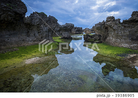 沖永良部島　ウジジ浜　奇岩 39386905