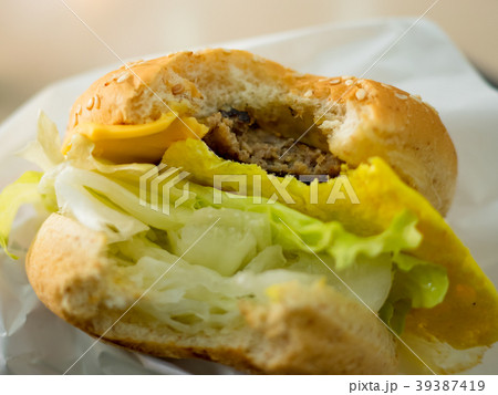 台湾 バーガー ハンバーガー 39387419