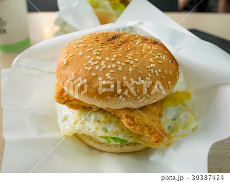 台湾 バーガー ハンバーガー 39387424