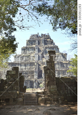 Koh Ker temple complex, death pyramid Prasat Prang Koh Ker temple complex, death pyramid Prasat Prang 39391193