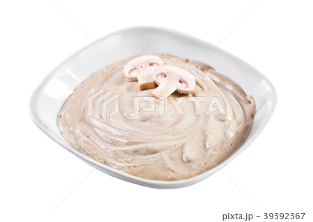 Delicious mushroom cream soup with mushrooms 39392367