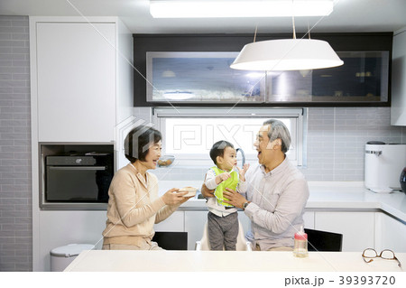 高齢者 老人 夫婦 39393720