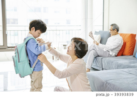 3 3 育児 39393839