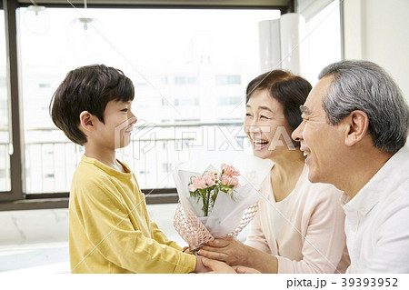 高齢者 老人 笑顔 39393952