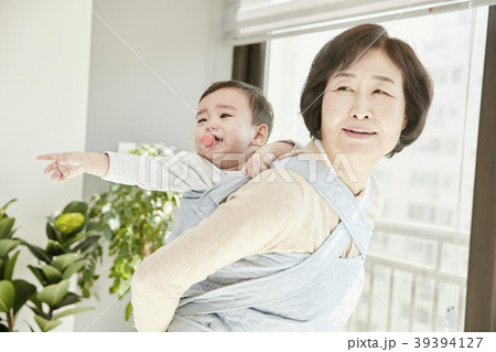 指す 指さす 家族 39394127