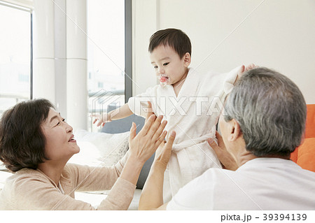 家族 ファミリー 高齢者 39394139