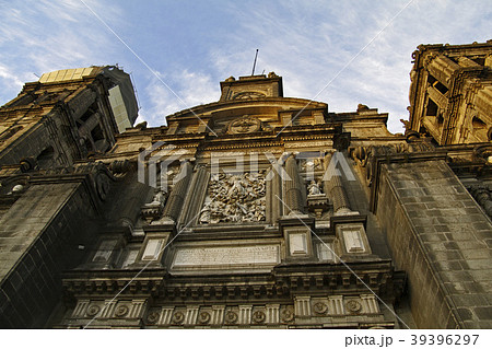 夕暮れのメトロポリタン大聖堂 39396297