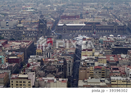 ラテンアメリカタワーから見るソカロ広場 ラテンアメリカタワーから見るソカロ広場 39396302