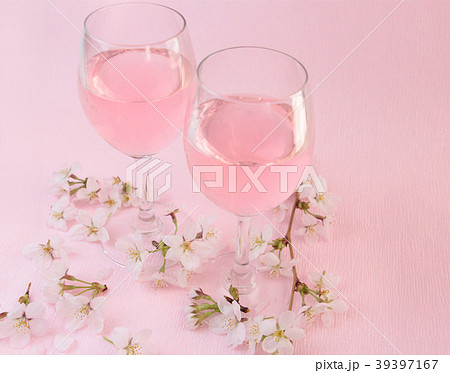 ロゼワインと桜の花 ロゼワインと桜の花 39397167