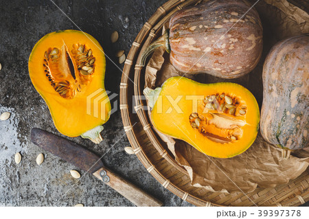 Butternut pumpkins Butternut pumpkins 39397378
