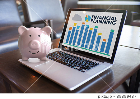 financial planning Retirement planning woman  39399437