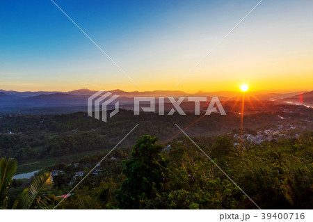 Foggy aerial panorama of Kandy 39400716