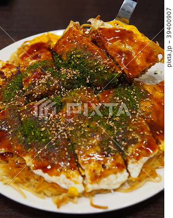 広島名物 「広島風お好み焼き」 39400907