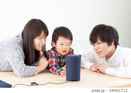 スマートスピーカーのある生活 スマートスピーカーのある生活 39401712