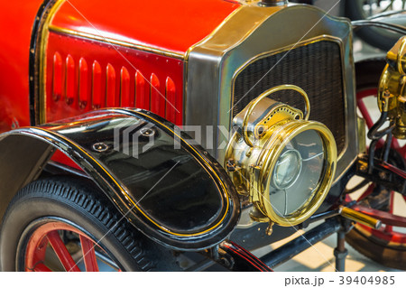 Vintage car - technology background Vintage car - technology background 39404985