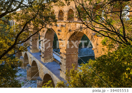 Aqueduct Pont du Gard - Provence France 39405553