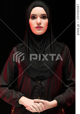 Beautiful young muslim woman wearing black hijab 39406087