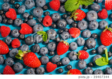 Berries Background. Strawberries, Blueberry 39407344