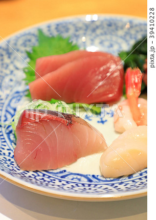 おいしい刺身盛り合わせ おいしい刺身盛り合わせ 39410228