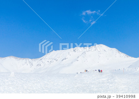 Tateyama Kurobe Alpine Route, the snow mountains Tateyama Kurobe Alpine Route, the snow mountains 39410998
