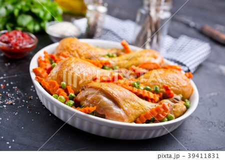 chicken legs 39411831