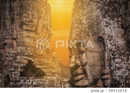 Bayon face Angkor wat Cambodia 39412019
