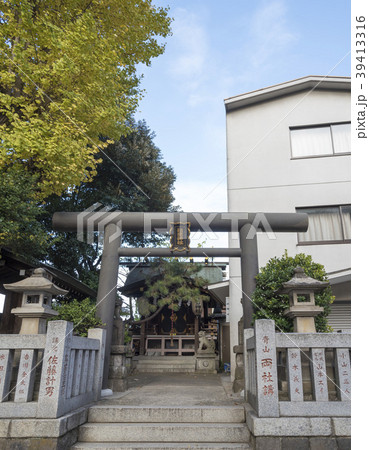 表参道駅近くにある秋葉神社 東京都港区北青山 の写真素材