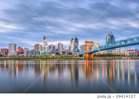 Cincinnati, Ohio, USA Skyline 39414137