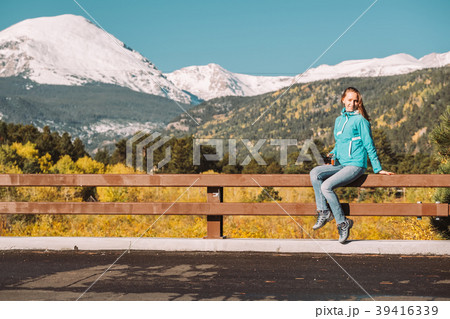 Tourist in Rocky Mountains at autumn, Colorado, USA. 39416339