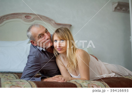 Portrait of Smiling Couple with Age Difference 39416693