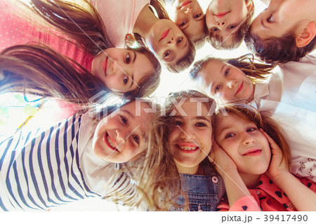 Robust boyhood friendship 39417490