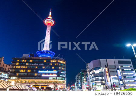 京都府 京都タワーの夜景の写真素材