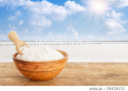 salt in bowl on table salt in bowl on table 39428152